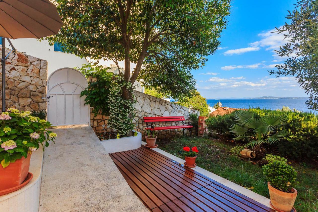Holiday Home Lola, Sea On A Palm! Heated Pool Trogir Ngoại thất bức ảnh
