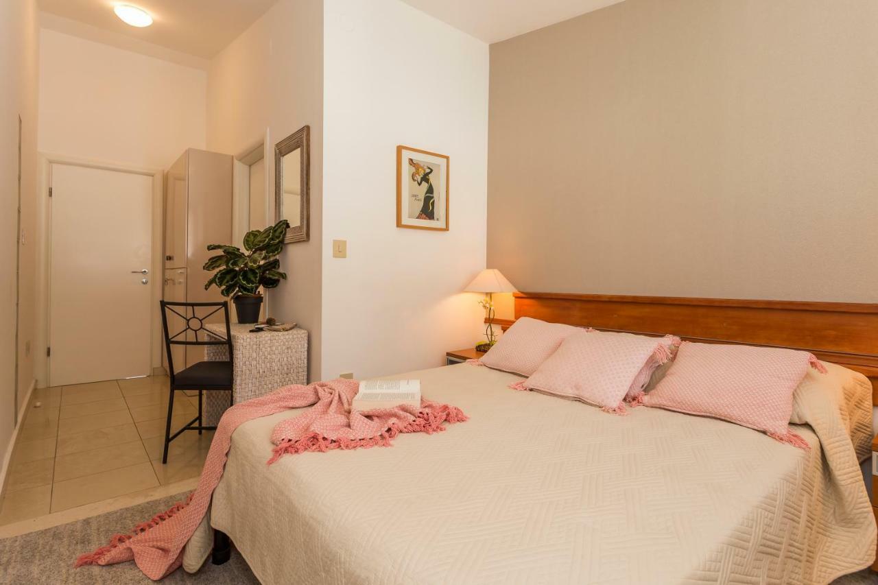 Holiday Home Lola, Sea On A Palm! Heated Pool Trogir Ngoại thất bức ảnh