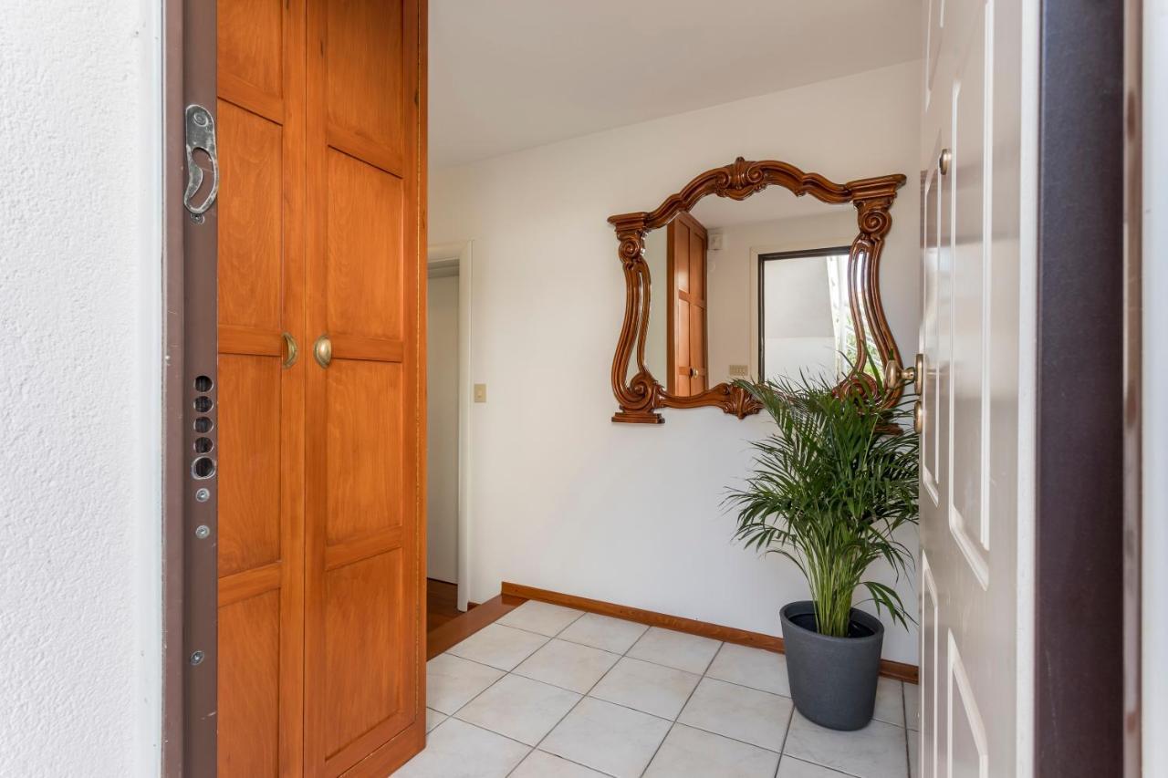 Holiday Home Lola, Sea On A Palm! Heated Pool Trogir Ngoại thất bức ảnh